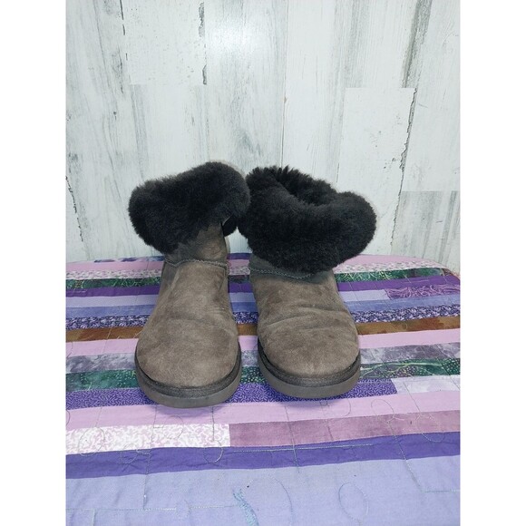 UGG Bailey Button 5803 Women's Boots Size 7 Brown Suede - Picture 3 of 9